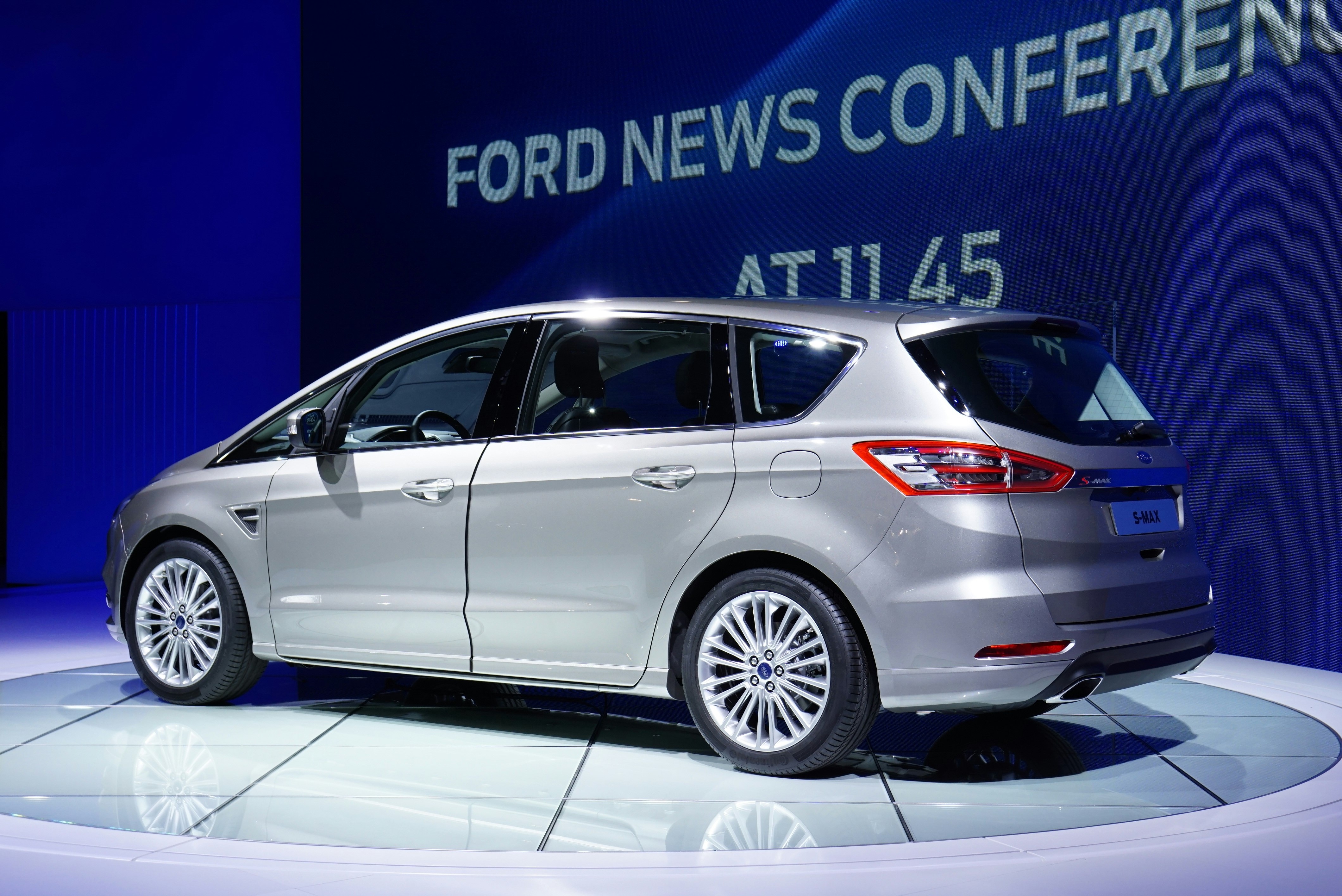 Ford a forlygter c max